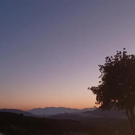 לינה וארוחת בוקר Casa Lore D'or